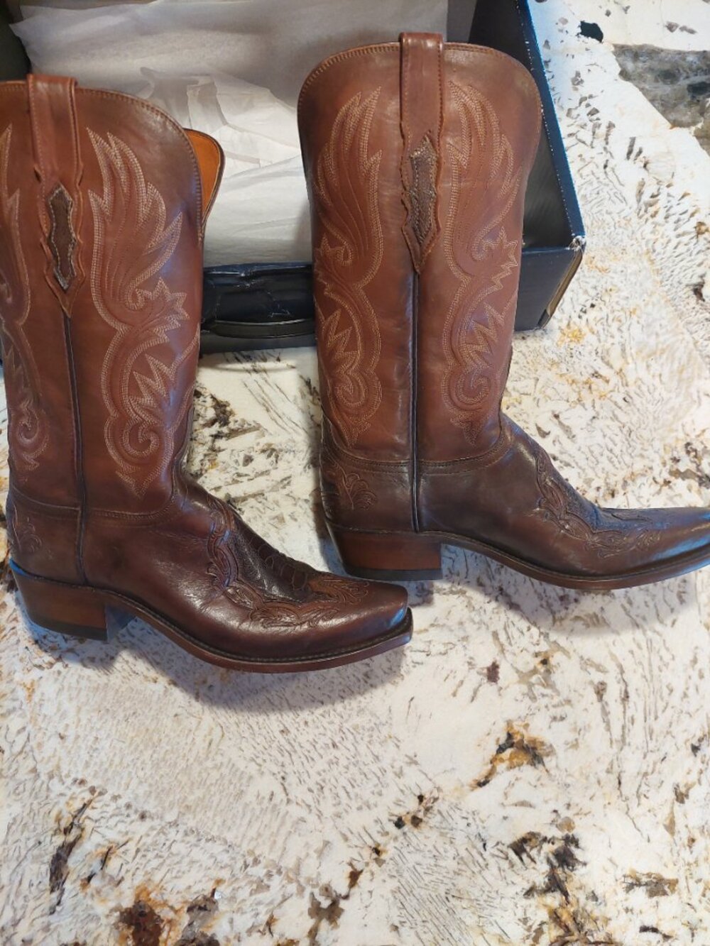 Lucchese Exotic and Tooled Women's Brown boots like new in box, worn once Sz 10b - Picture 4 of 16